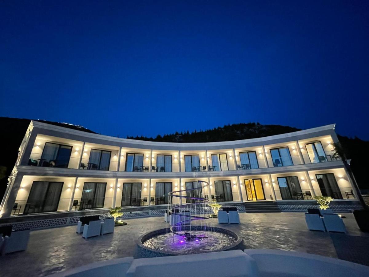 Ebbi Hotel Dhërmi Buitenkant foto