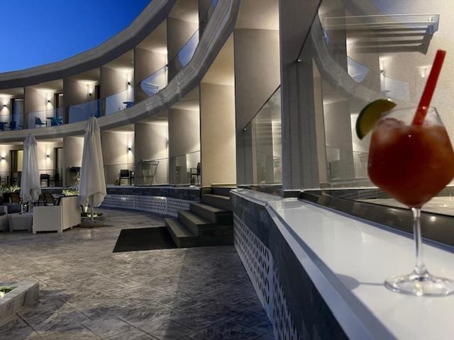Ebbi Hotel Dhërmi Buitenkant foto