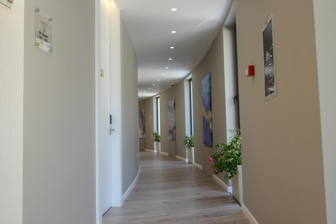 Ebbi Hotel Dhërmi Buitenkant foto