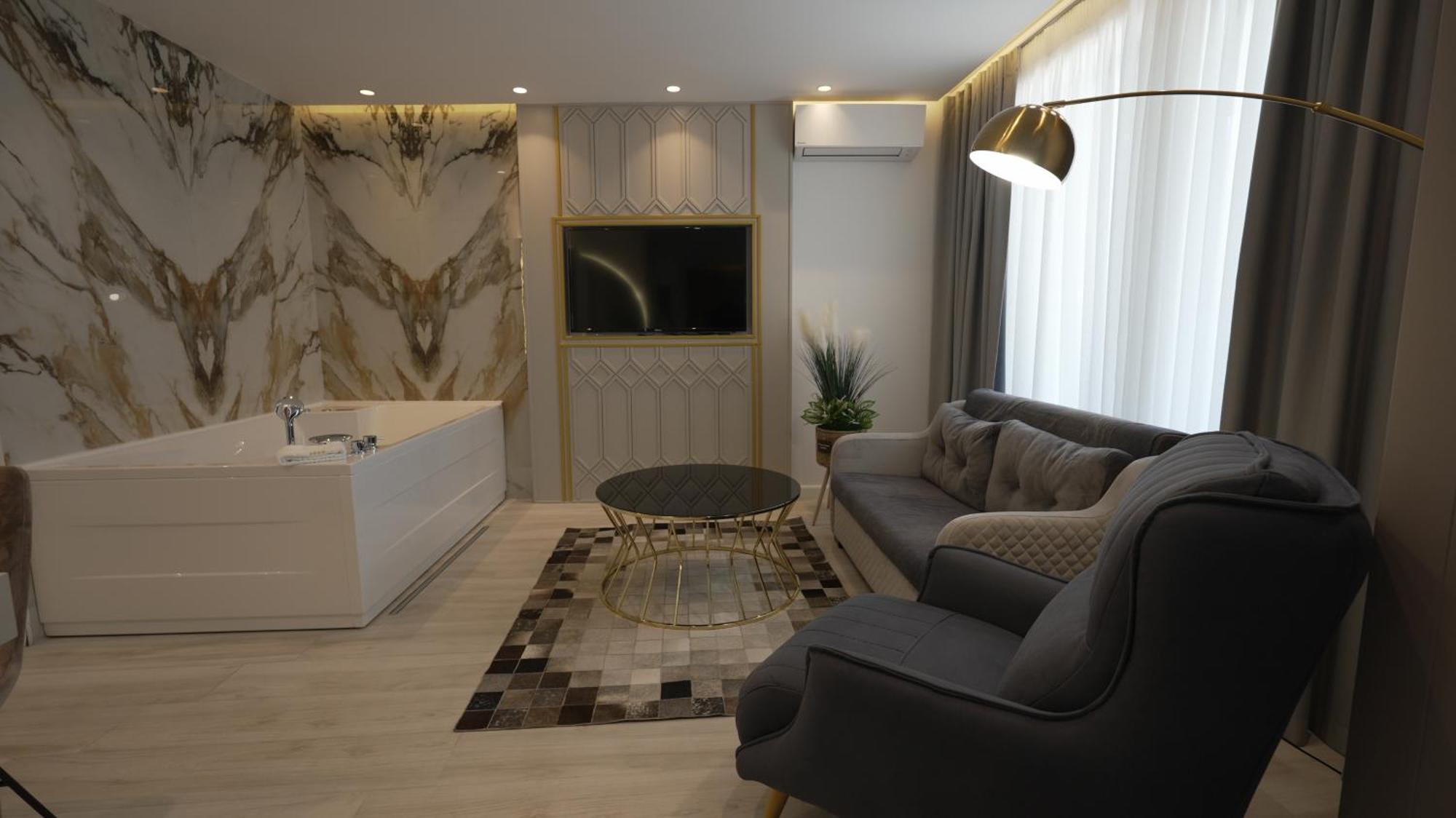 Ebbi Hotel Dhërmi Buitenkant foto